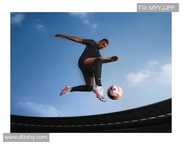 足球球星球鞋设计之美 谁的球鞋最具视觉冲击力